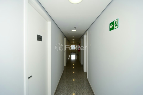 Image 21 - 918614