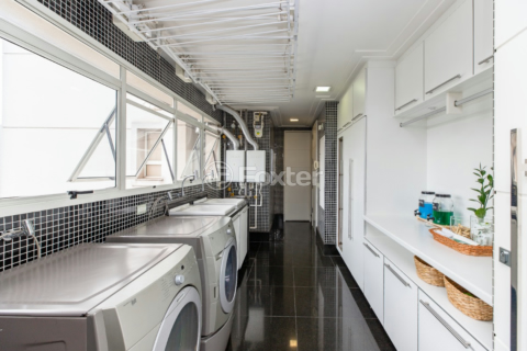 Image 41 - 918637