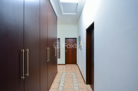 Image 35 - 918908