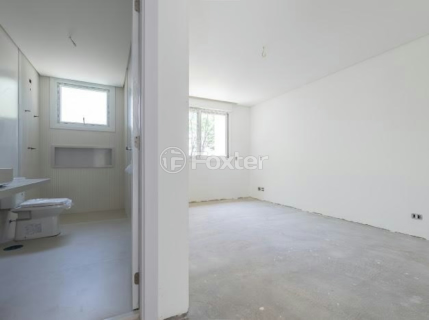 Image 21 - 918971