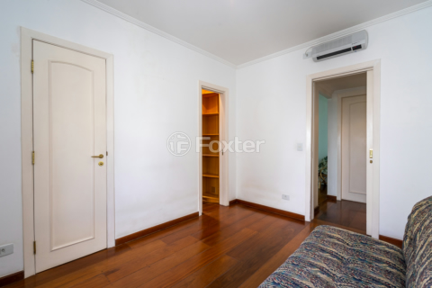 Image 26 - 919114