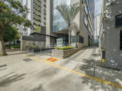 Image 22 - 919351