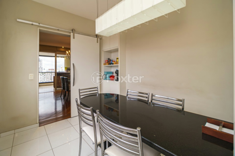 Image 33 - 919375