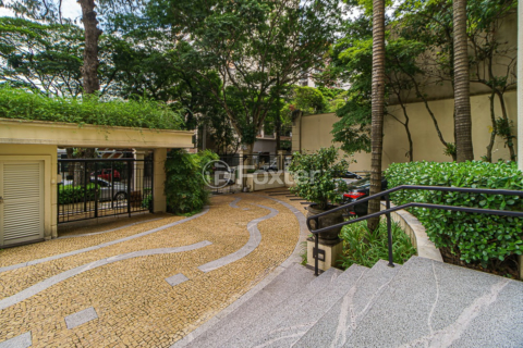 Image 83 - 919375