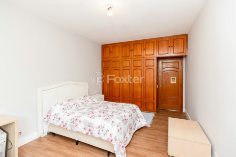 Image 33 - 919400