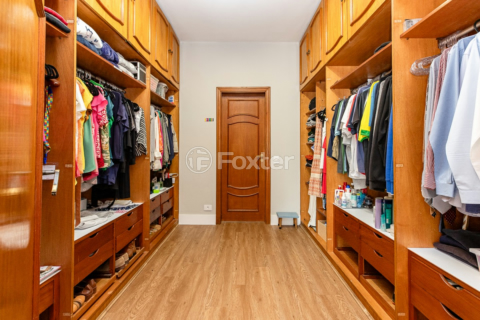 Image 40 - 919400