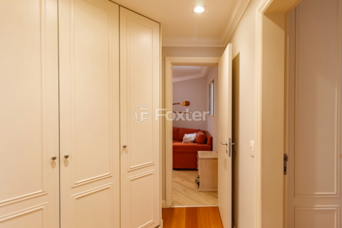 Image 32 - 919478