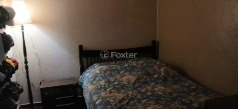 Image 33 - 920402