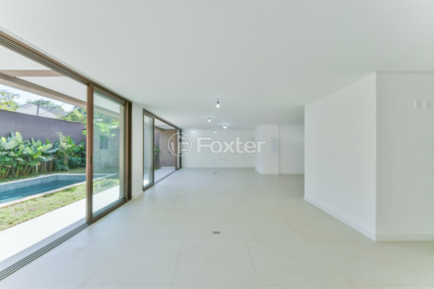 Image 35 - 920653