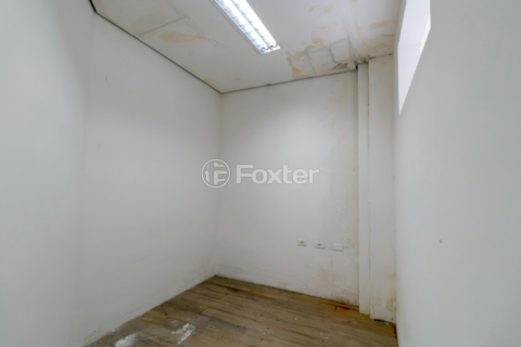 Image 34 - 921066