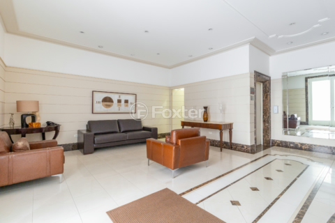 Image 35 - 921346