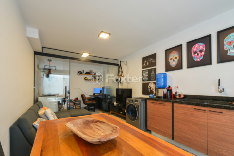 Image 37 - 921385