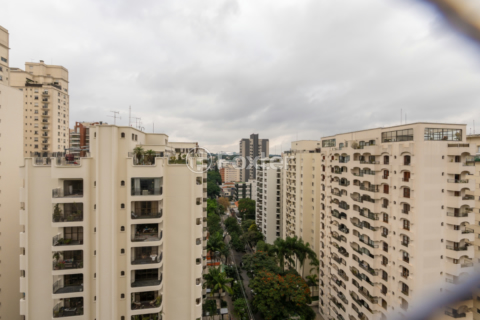 Image 23 - 921895