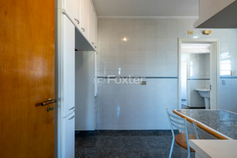 Image 37 - 922338