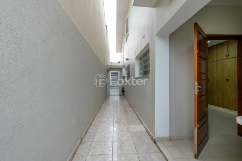 Image 28 - 922605