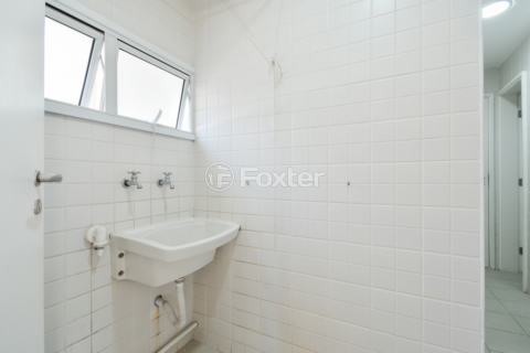 Image 23 - 922666