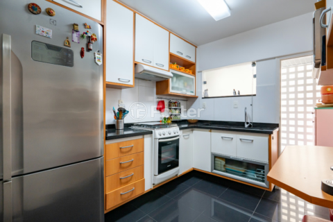 Image 31 - 923592