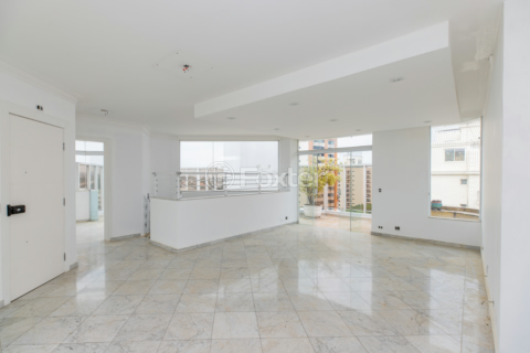 Image 33 - 923931