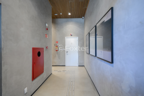 Image 31 - 924008