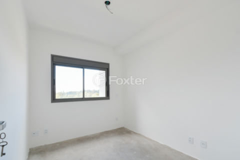 Image 21 - 924075