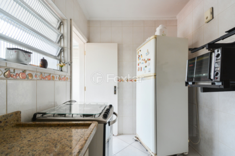 Image 20 - 924430