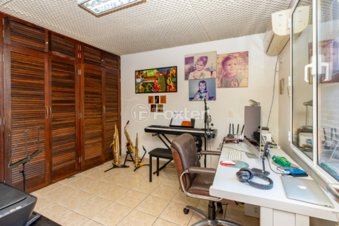 Image 37 - 924929