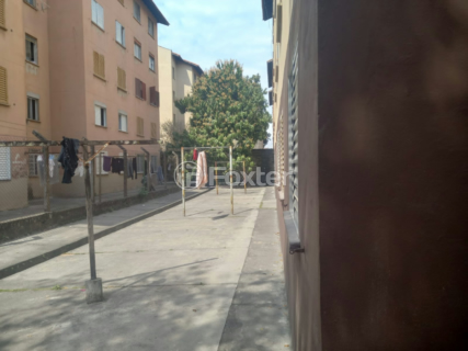 Image 37 - 925219