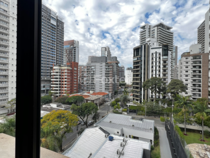 Image 31 - 925240