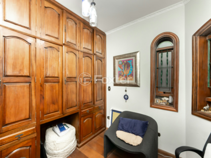Image 35 - 925281