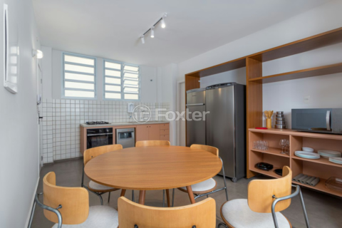 Image 31 - 925400