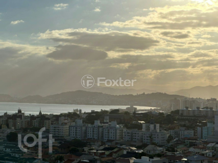 Image 38 - 925660