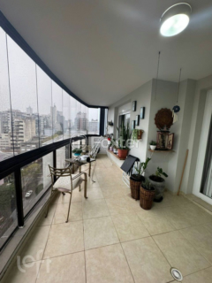 Image 26 - 925682