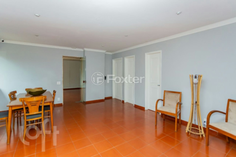 Image 39 - 925746