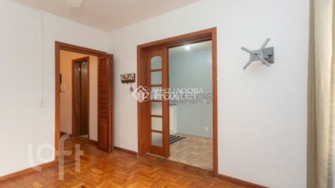 Image 33 - 925995