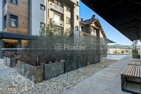 Image 47 - 926700