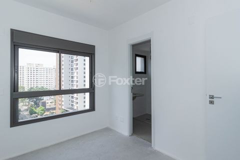 Image 21 - 926773