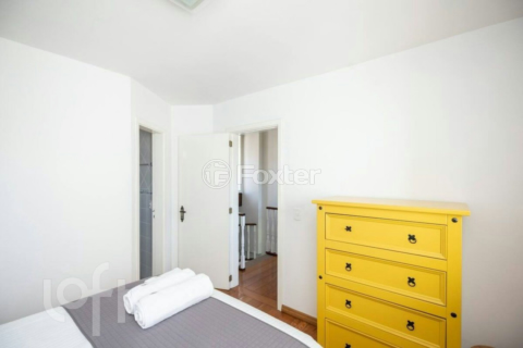 Image 34 - 926961