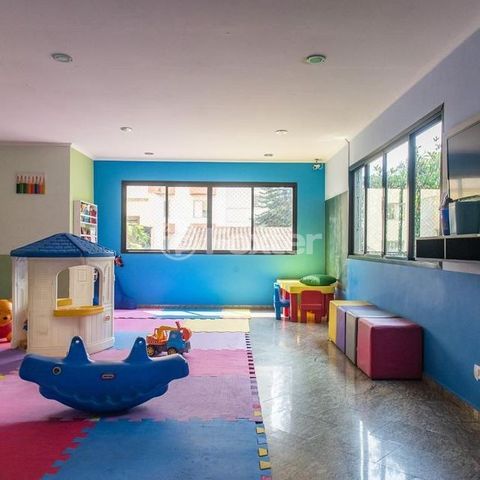 Image 35 - 927526