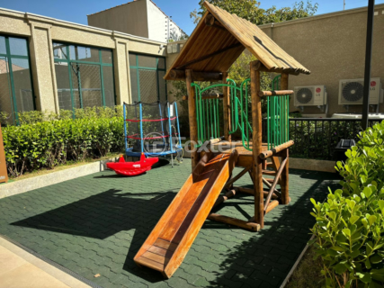 Image 20 - 927566