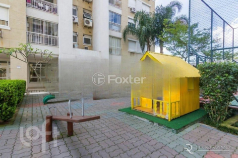 Image 31 - 927744