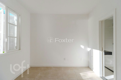 Image 4 - 928108