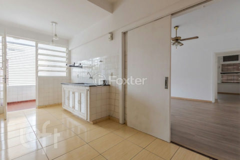 Image 7 - 928125