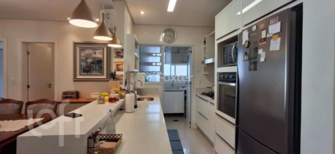 Image 20 - 928555