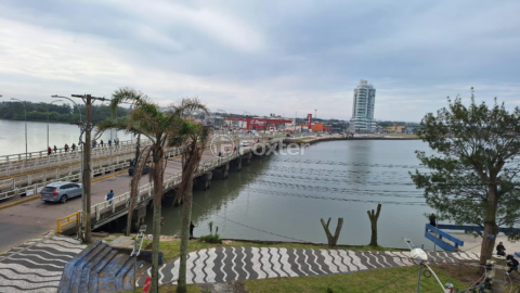 Image 21 - 928755