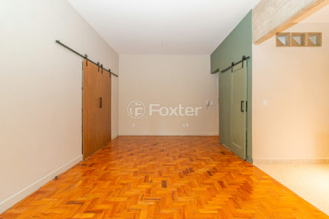 Image 5 - 929324
