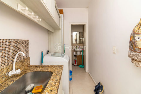 Image 21 - 929426