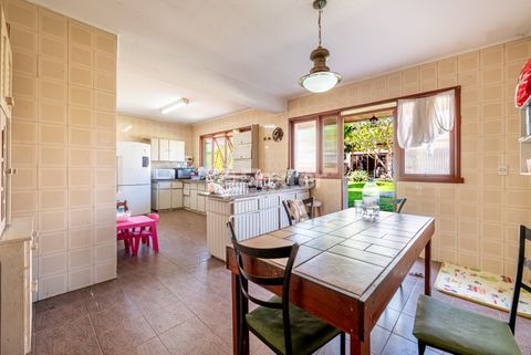 Image 31 - 929438