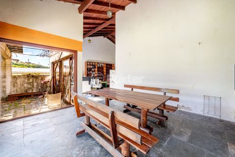 Image 35 - 929438