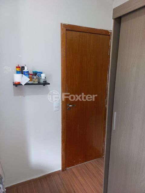 Image 21 - 929517
