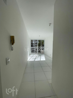 Image 1 - 929645